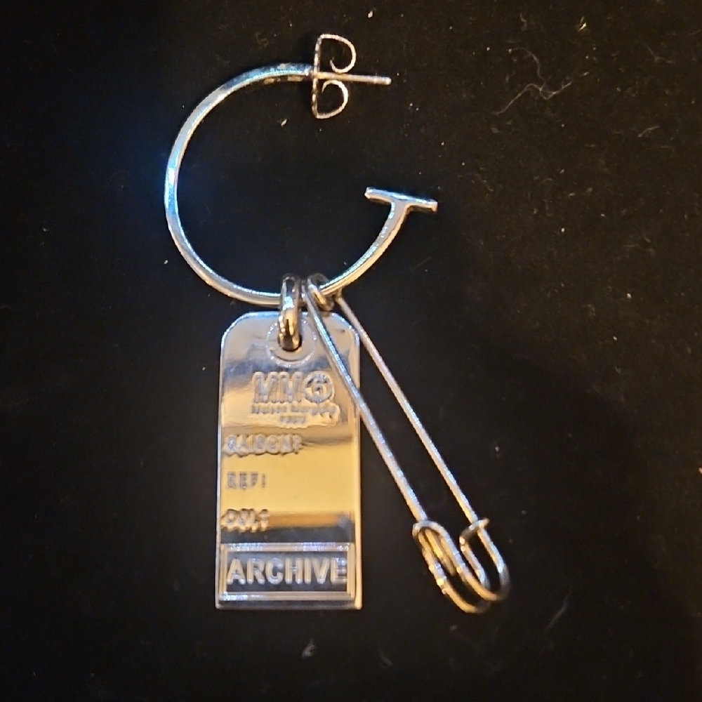 Maison Martin Margiela Earring - Picture 1 of 5